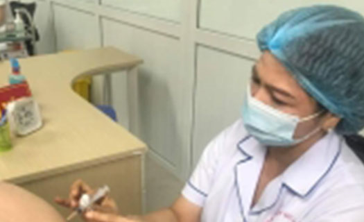 Tiêm vaccine COVID-19 phải sốt, đau người mới sinh kháng thể: Chuyên gia nói gì?